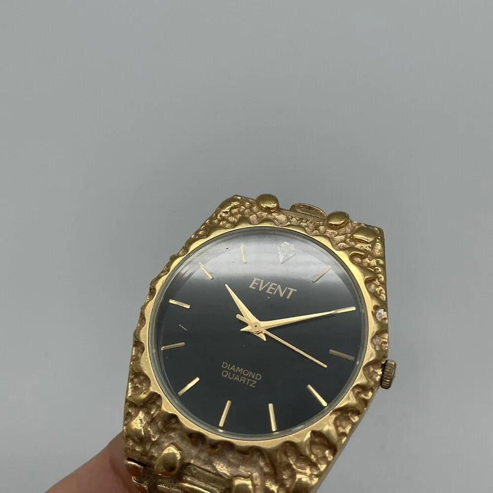 Vtg Event Diamond Men Watch 32mm Nugget Texture Band Gold Tone New Battery 7.75